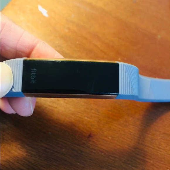 Fitbit Alta HR- Limited Edition Rose Gold